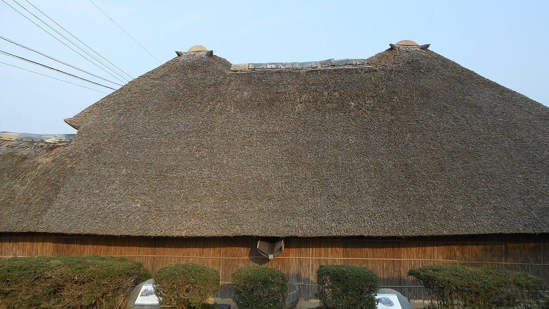 A clear, free-flowing gutter on a UK home